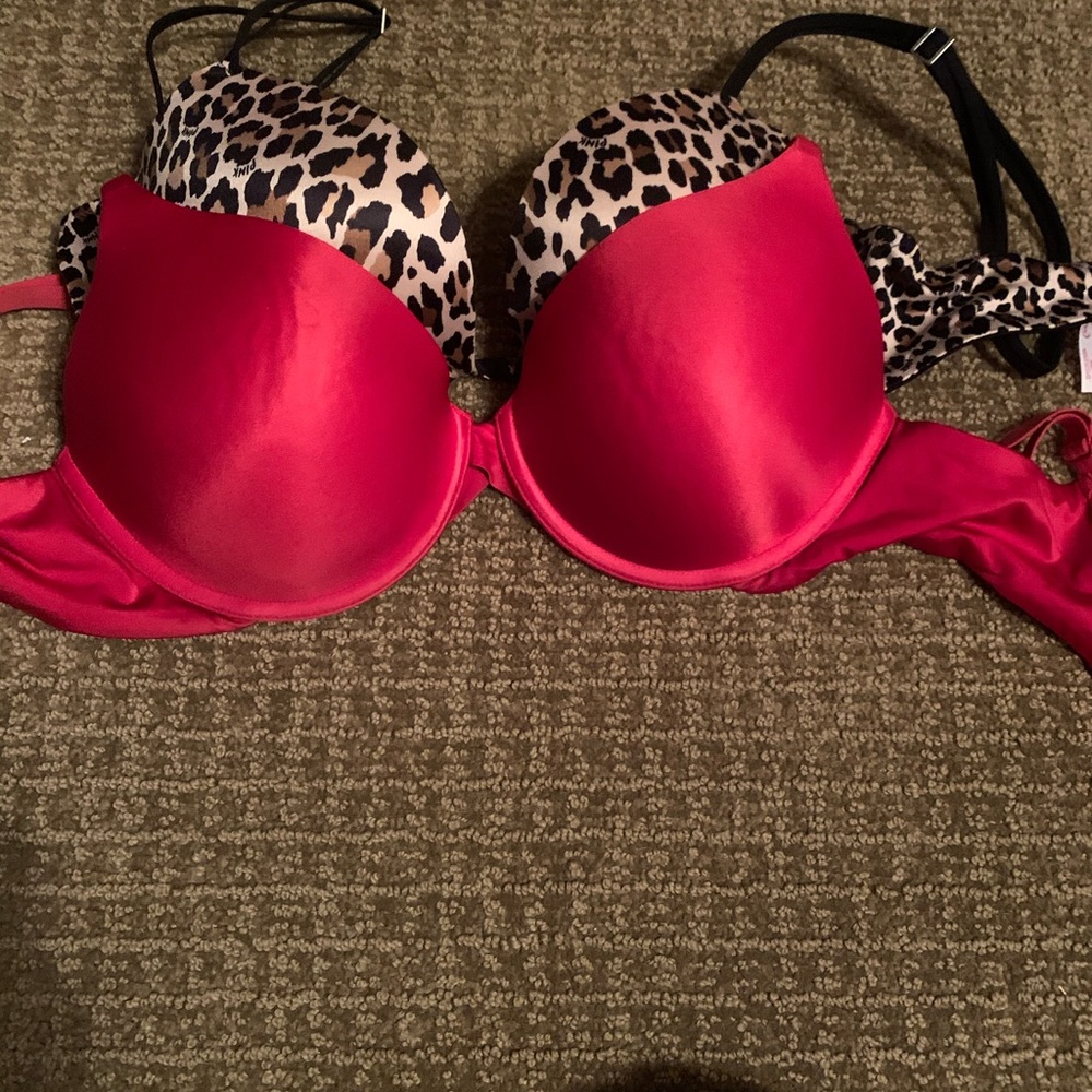Victoria’s Secret Plunge Bra w/ CrissCross Detail